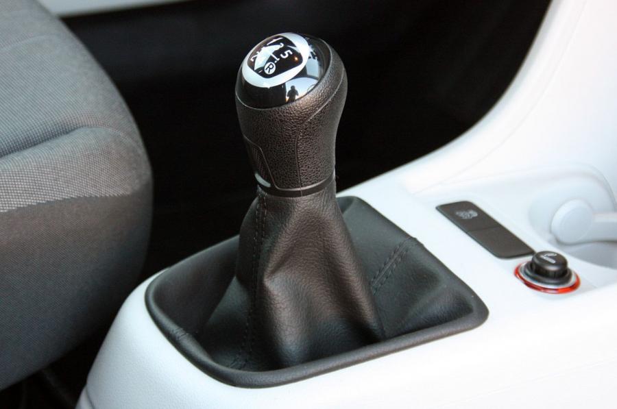 Volkswagen up! 2011 года  (фото 65 из 173)
